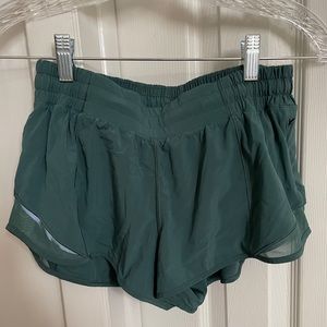 Lululemon Hotty Hot shorts low-rise